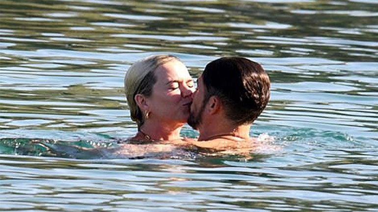 Katy Perry-Orlando Bloom: Ανταλλάσσουν τρυφερά φιλιά στην Τουρκία